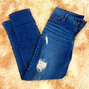 Refuge distressed jeans